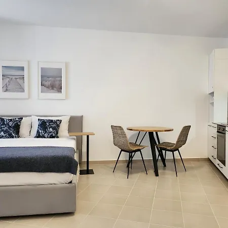 Elisos Studio Apartment Vlorë Extérieur photo