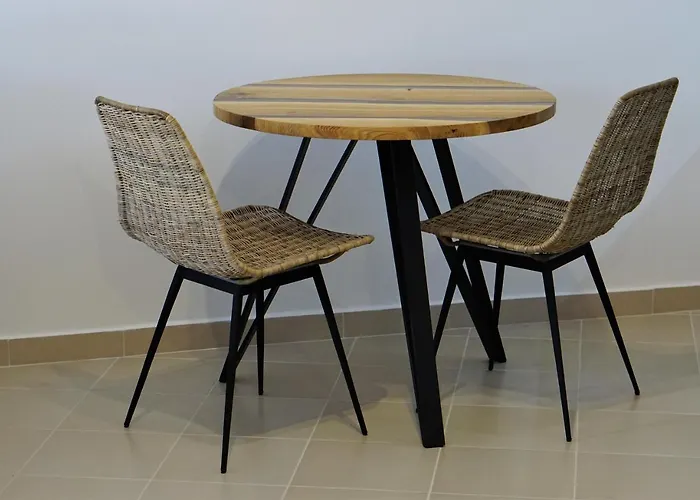 Elisos Studio Apartment