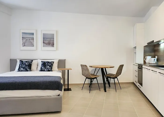 Elisos Studio Apartment